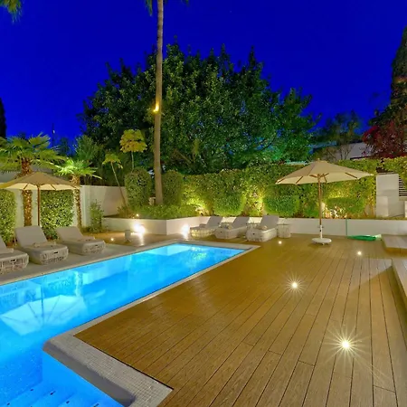 2244 New Modern Luxury In Puerto Banus 마르베야